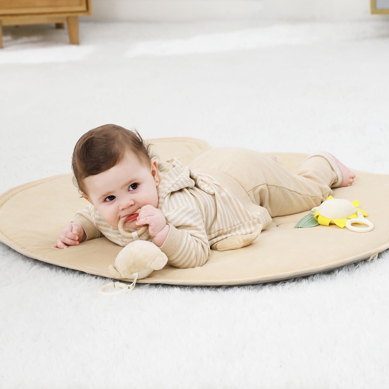 CottonBebe machine-washable fabric keeps cleanup simple after play.