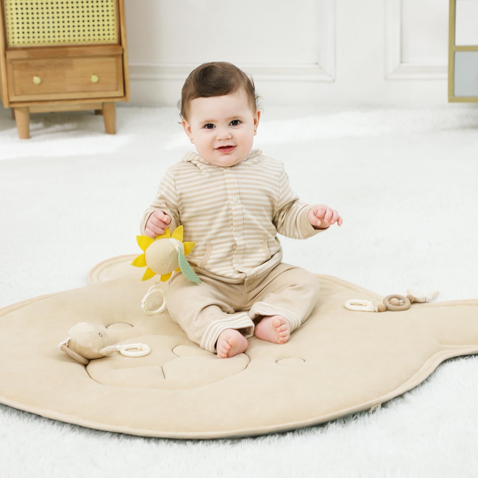 CottonBebe natural wood frame with rounded edges emphasizes durable safety.