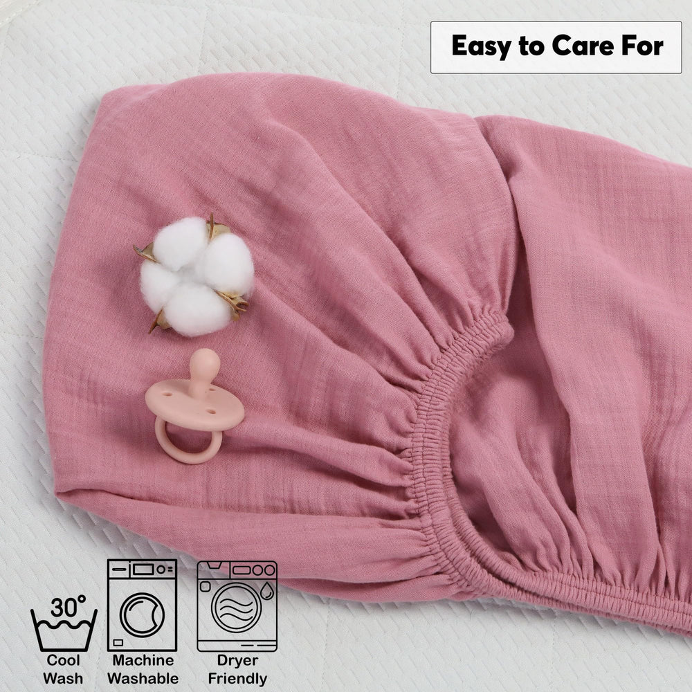 Cottonsis 360-degree elastic edge demonstrates durable wrap wash after wash.