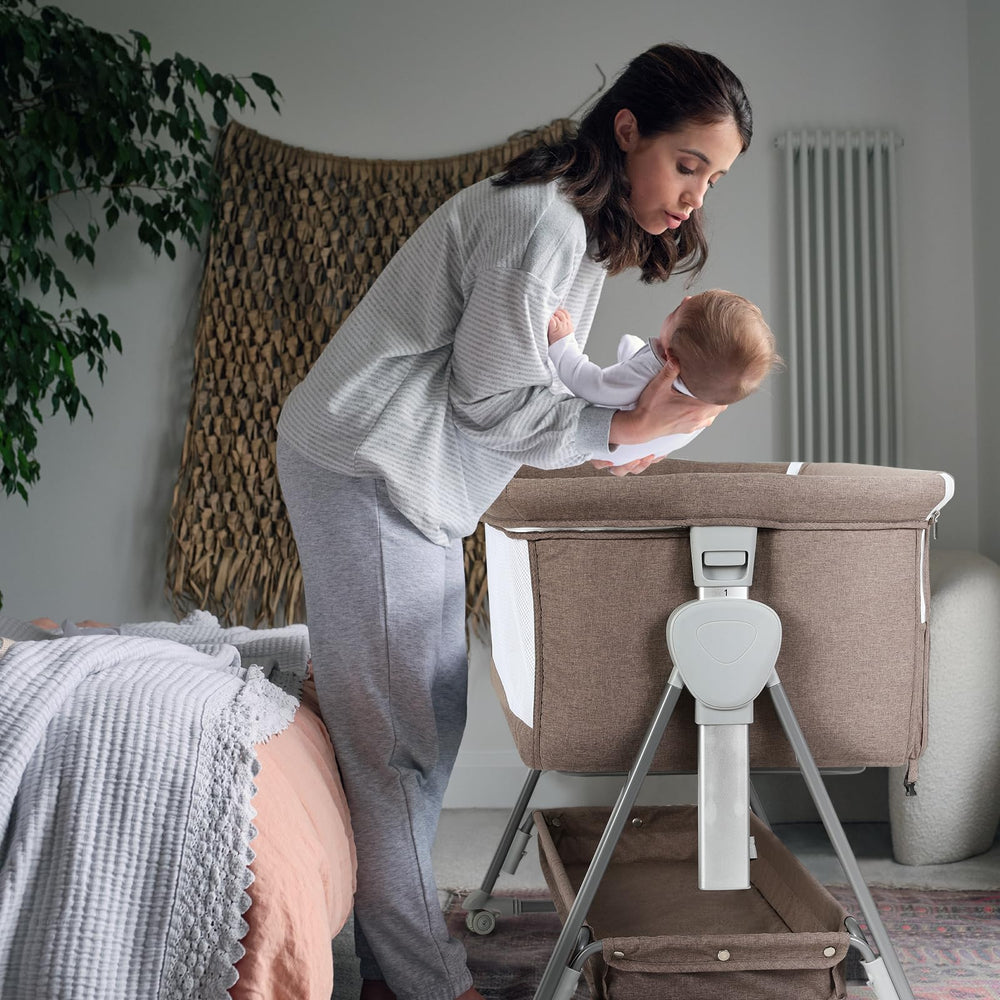 Cowiewie Bassinet Bedside Sleeper supports day and night with dual-mode versatility and visibility.