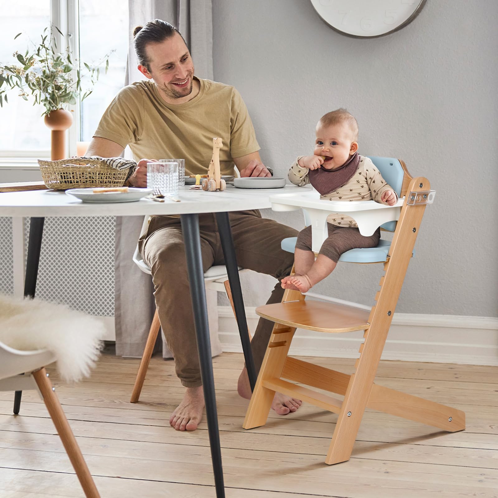 Cowiewie high chair blue dish plate is easy to clean after meals.