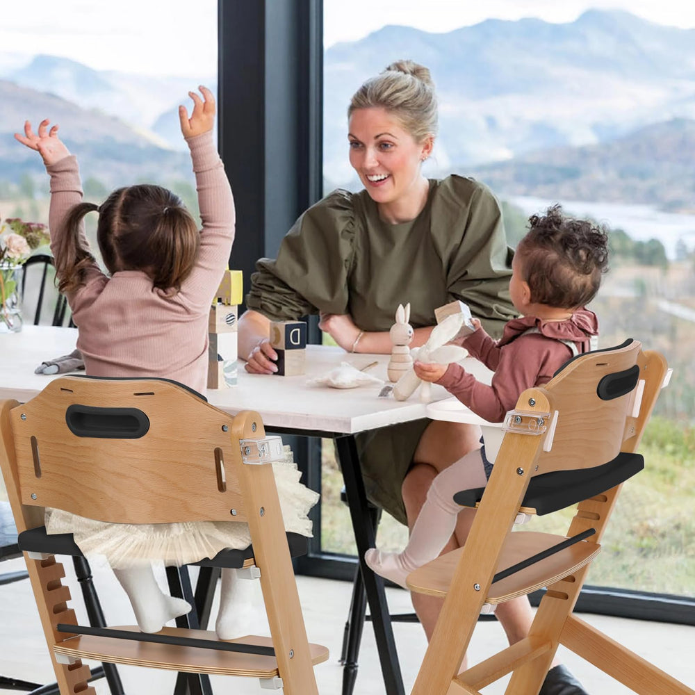 Cowiewie highchair dishwasher-safe-plate image showcases easy cleanup after messy meals.