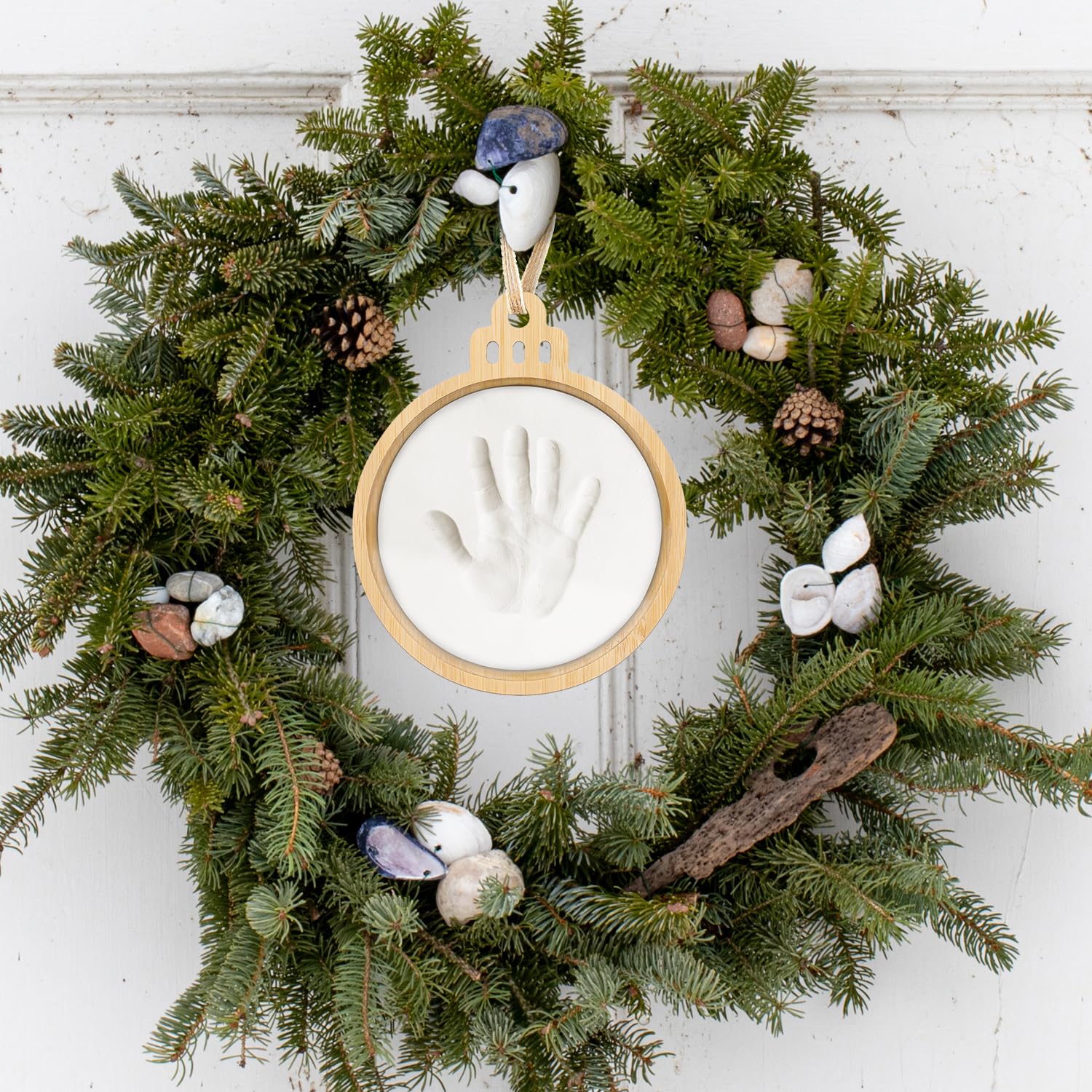 Creawoo Christmas ornament ready to hang for holiday decor