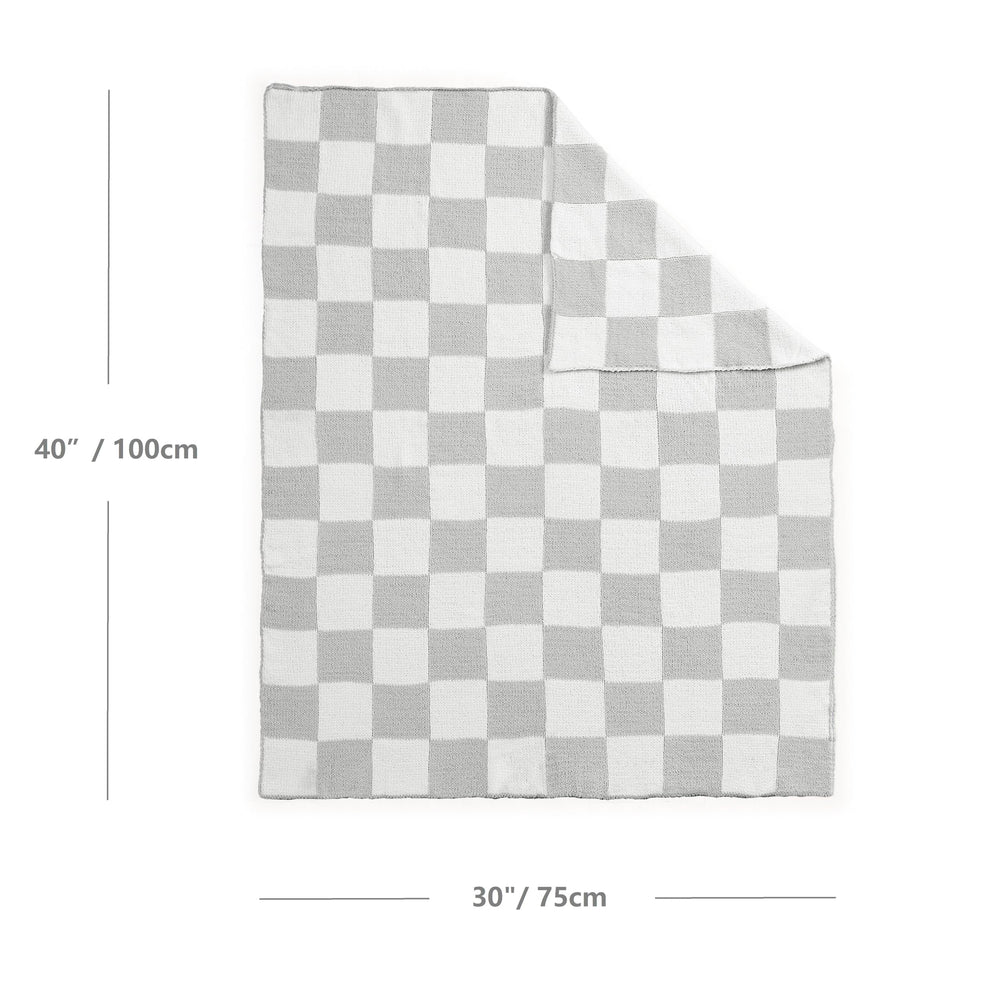 CREVENT gift-bag grey checked blanket emphasizes ready-to-give present for baby showers.