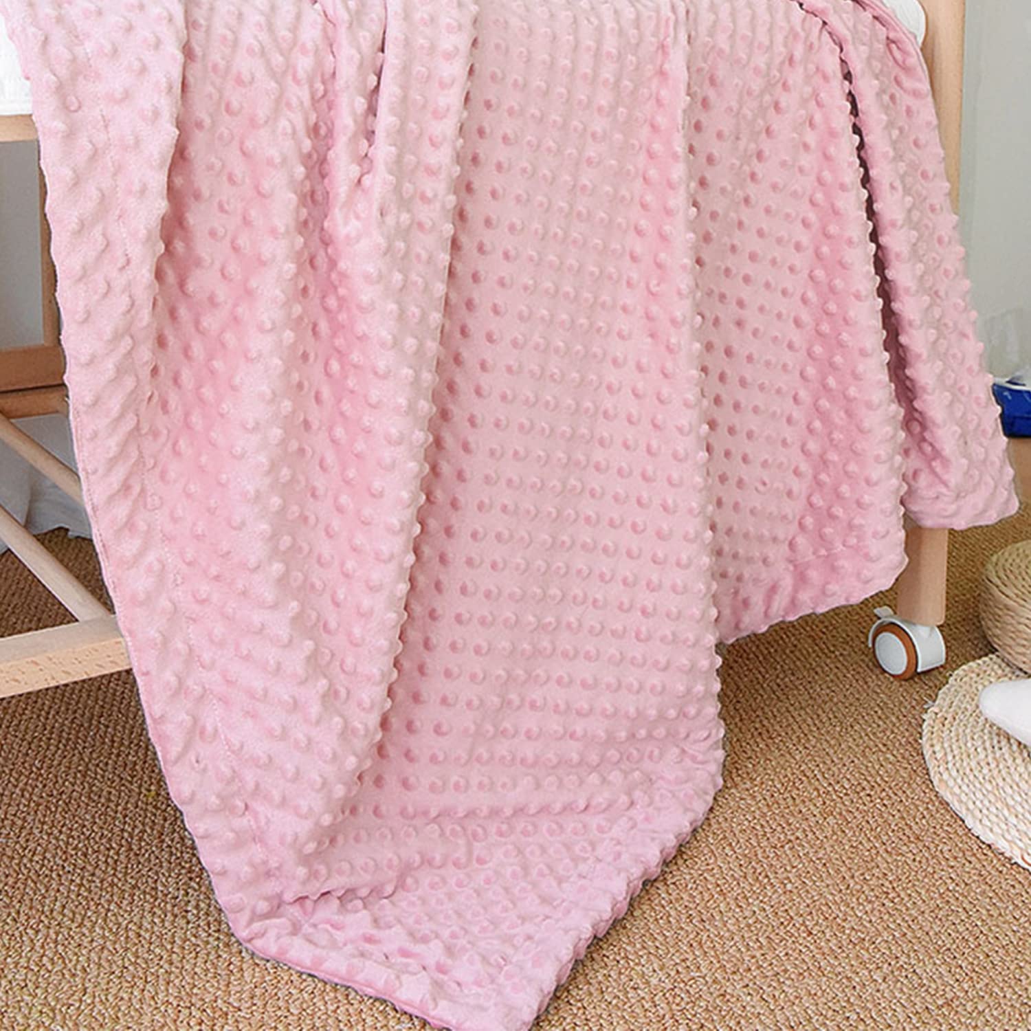 CREVENT Cozy Sherpa blanket machine washable for easy care and quick dry.