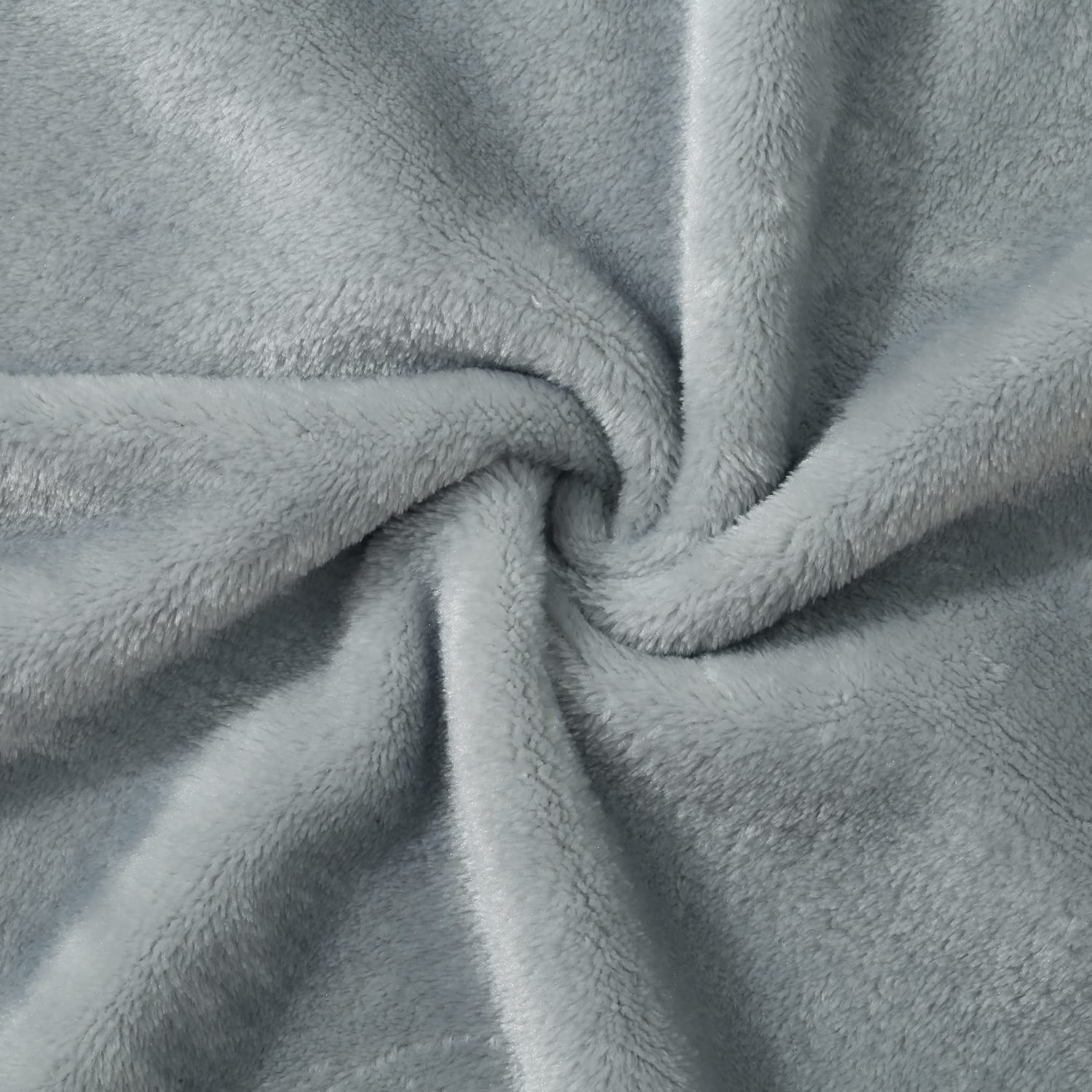 CREVENT gift-pack blanket grey lion presents a thoughtful baby shower gift