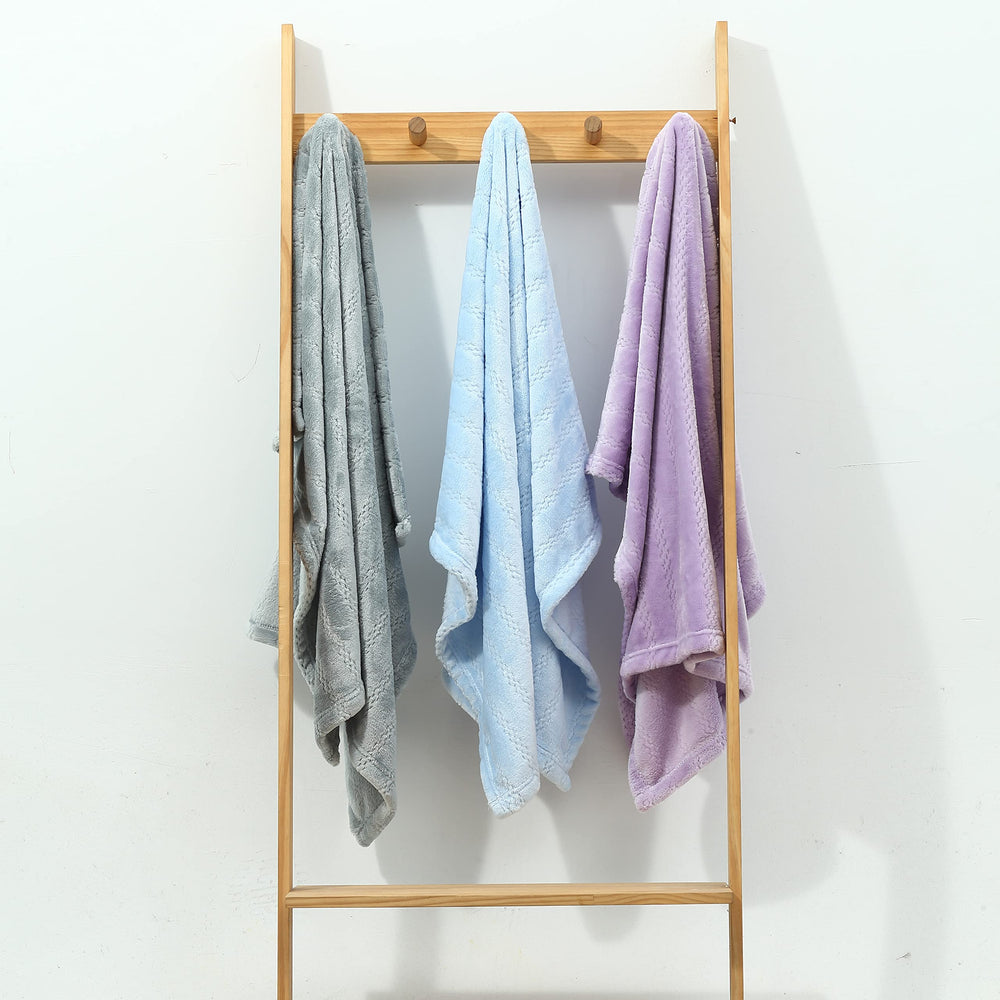 Crevent OEKO-TEX certified safety blanket for sensitive skin.