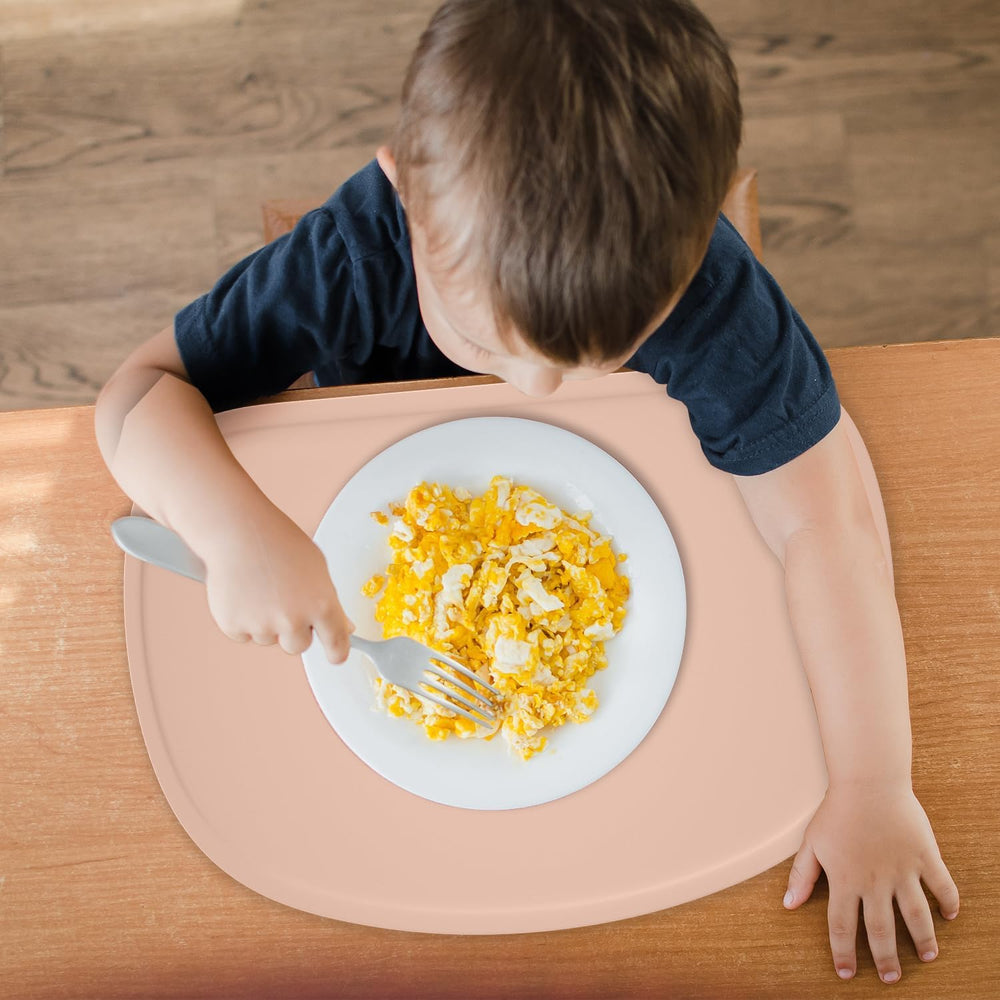 Cuddle Campus easy-clean silicone placemats resist stains for daily use.