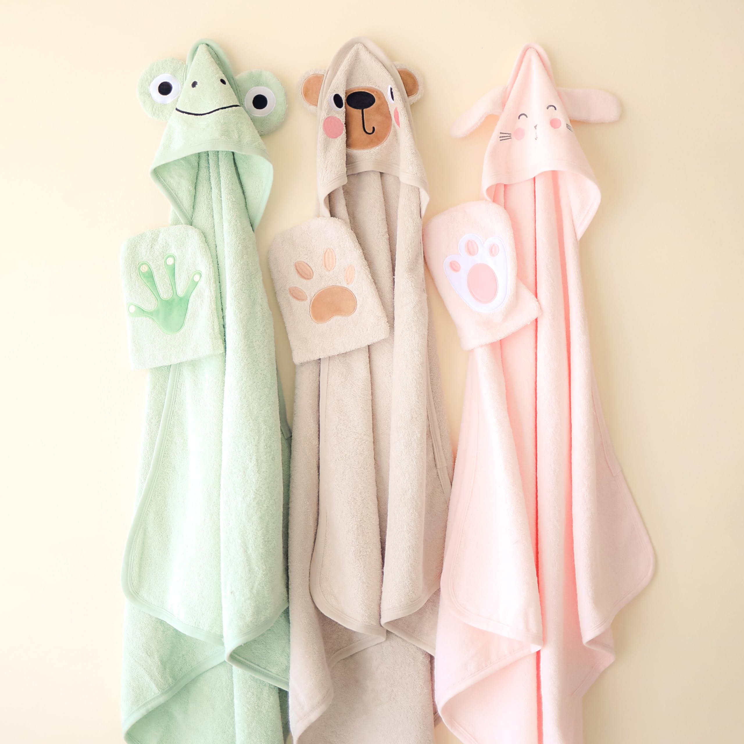 CuddleBug baby-towel-dry-temperature-regulation helps little ones stay warm after baths