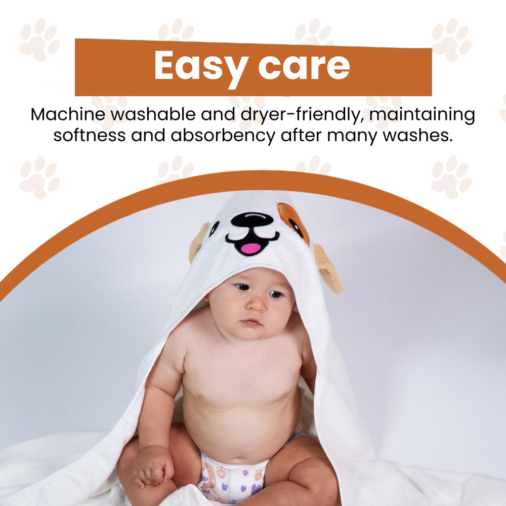 Cuddling Baby Premium Hooded Towel keeps little one warm.