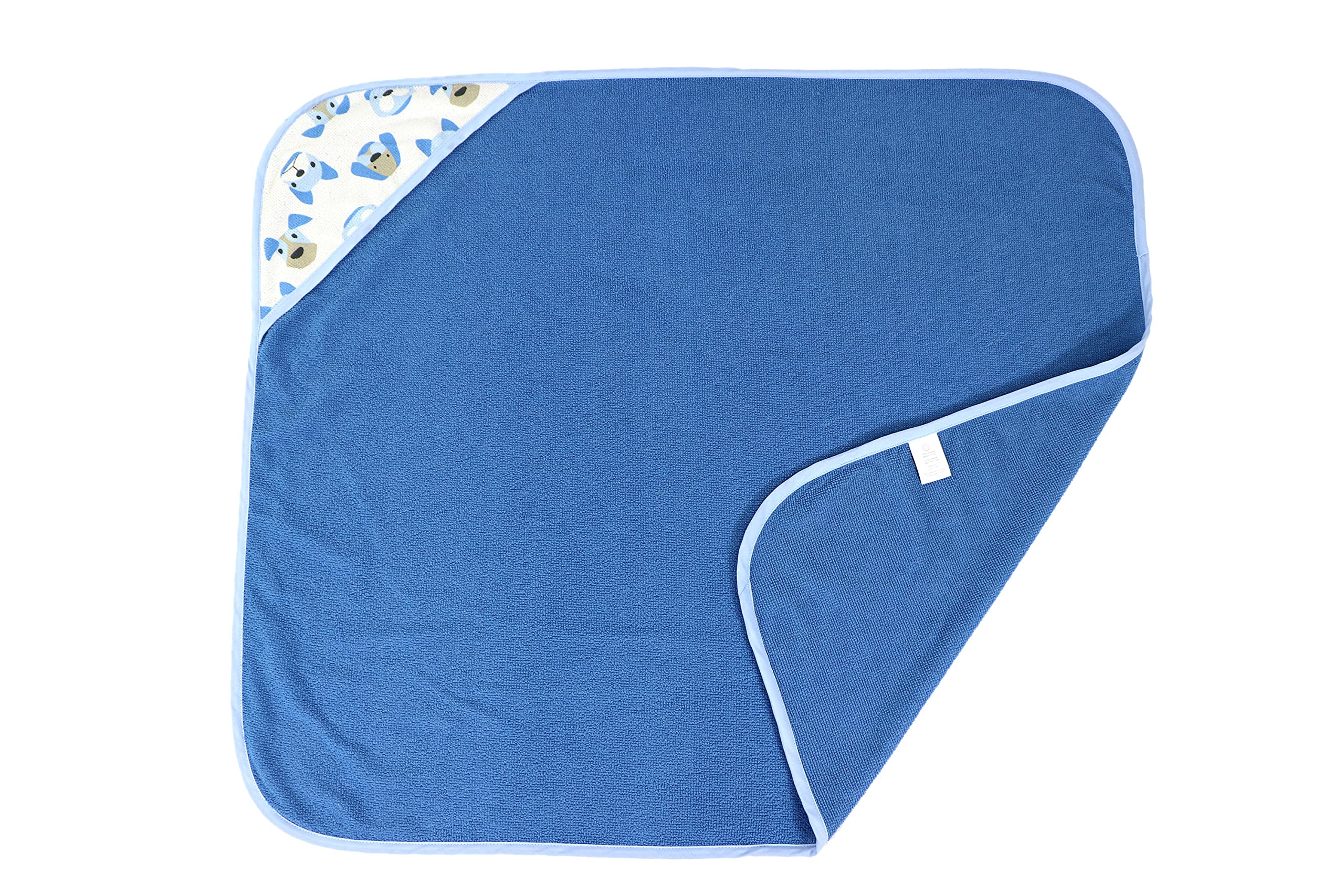 Cudlie Buttons and Stitches hooded towel dry-after-bath scenario demonstrates quick absorbency.