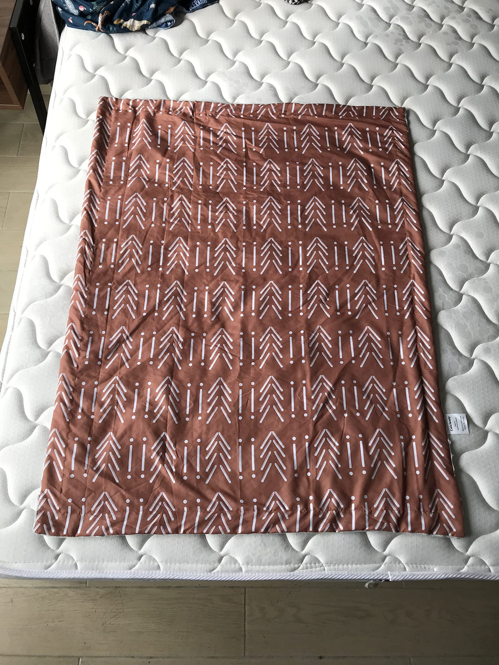 Culclendy baby blanket gender neutral soft minky provides gentle warmth for any child.