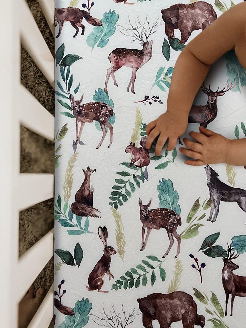 Culclendy Elk Brown Bear crib sheet on standard crib mattress shows secure fit