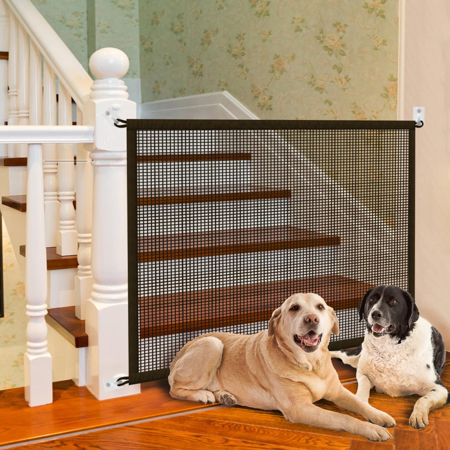 Cupount Baby Gate close-up tensile fiber withstands pet grabbing.