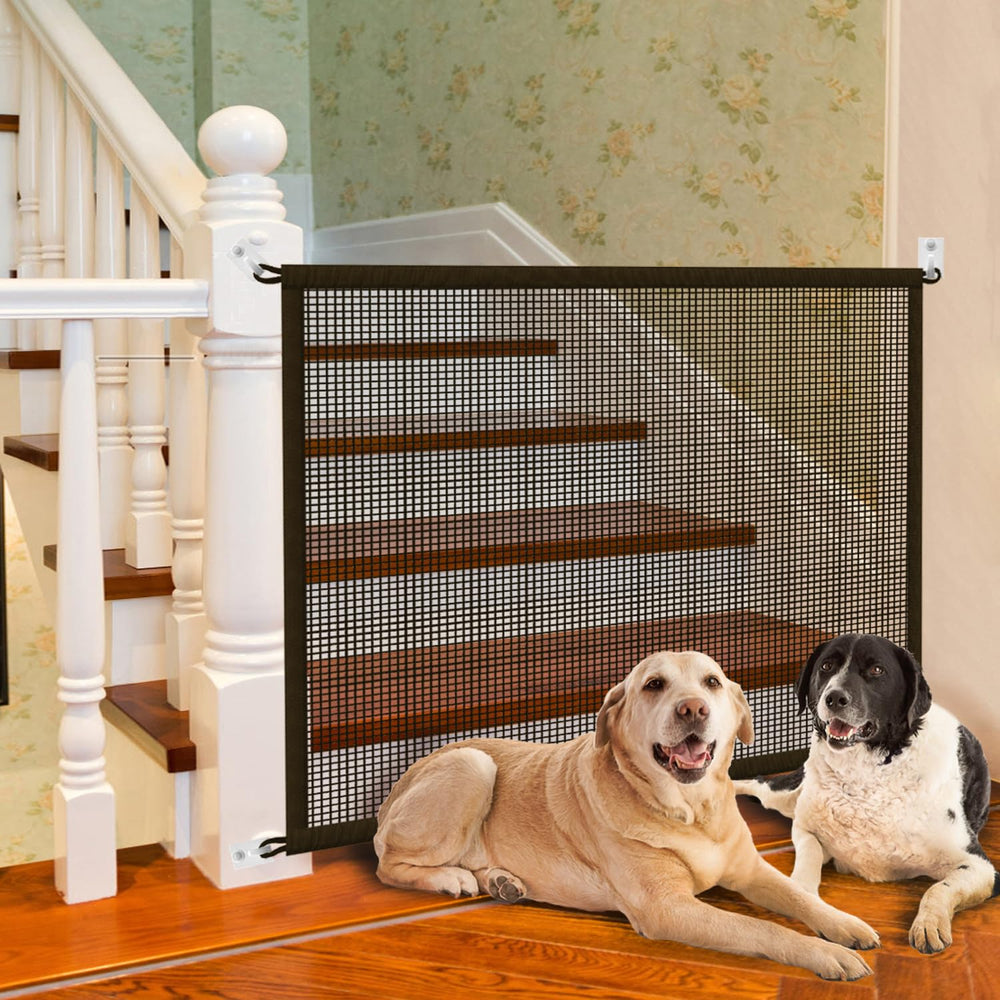 Cupount Baby Gate close-up tensile fiber withstands pet grabbing.