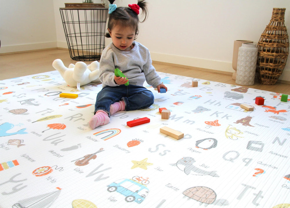 Cushmat easy-clean damp-wipe surface supports busy parents during messes.