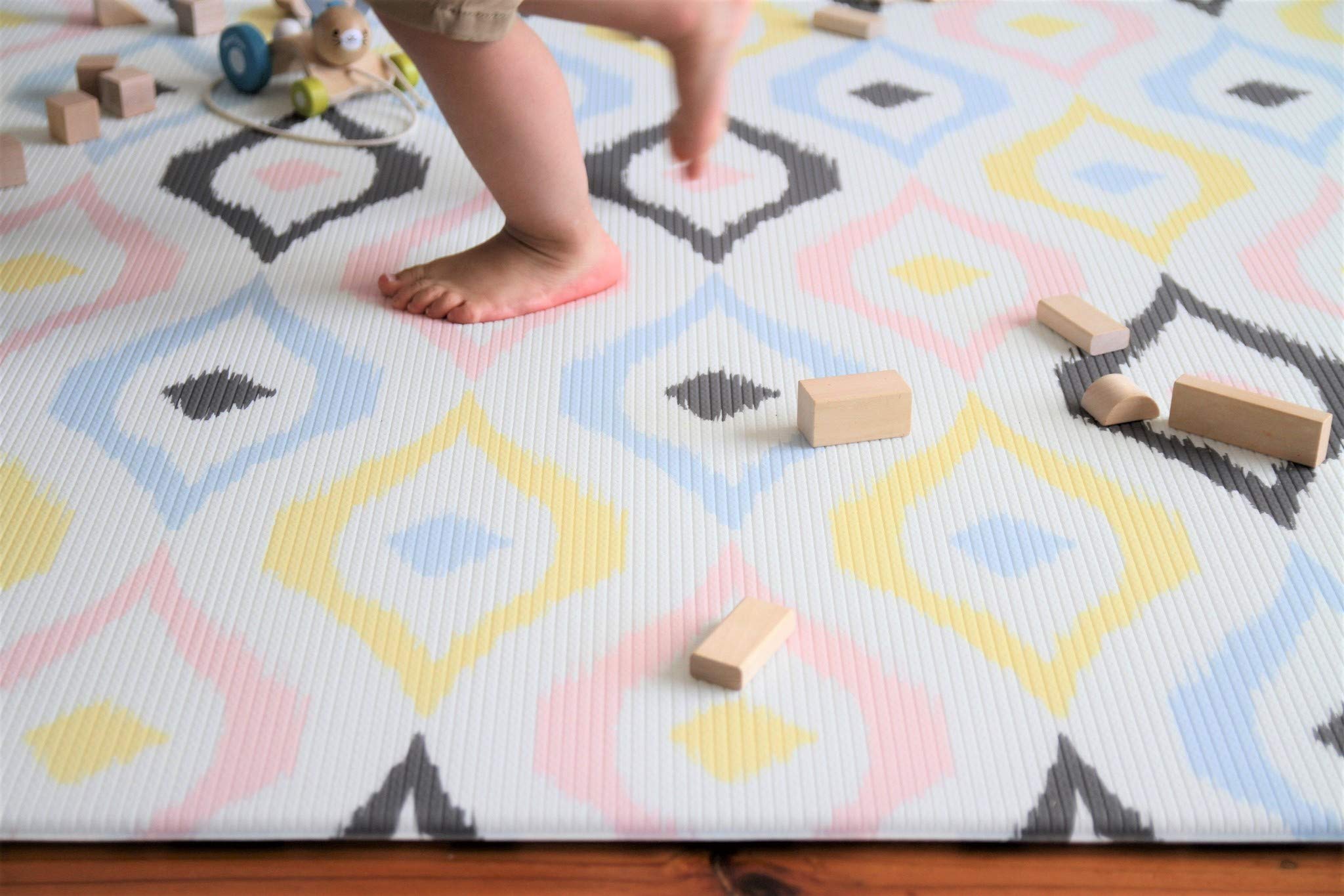 Cushmat non-toxic materials ensure safe baby play