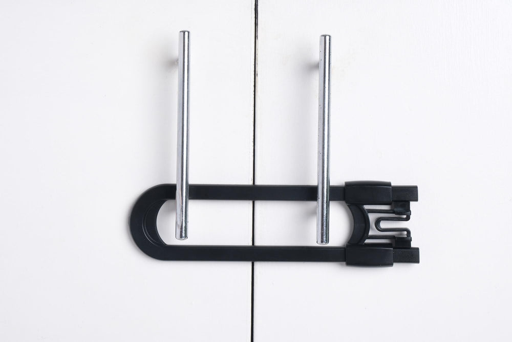 CUTESAFETY apartment-friendly-babyproof solution works across rooms.