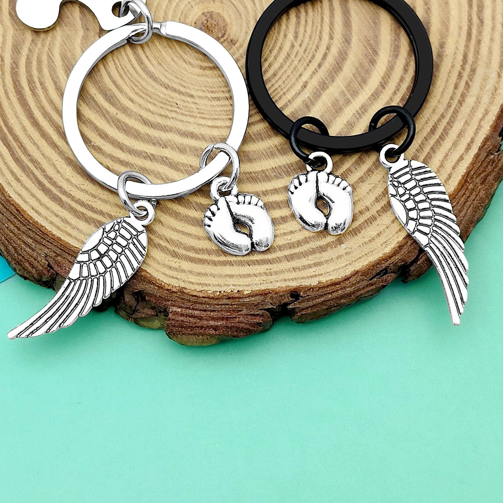 Dabihu baby memorial keychain close-up highlights the high-polish finish for a timeless tribute.