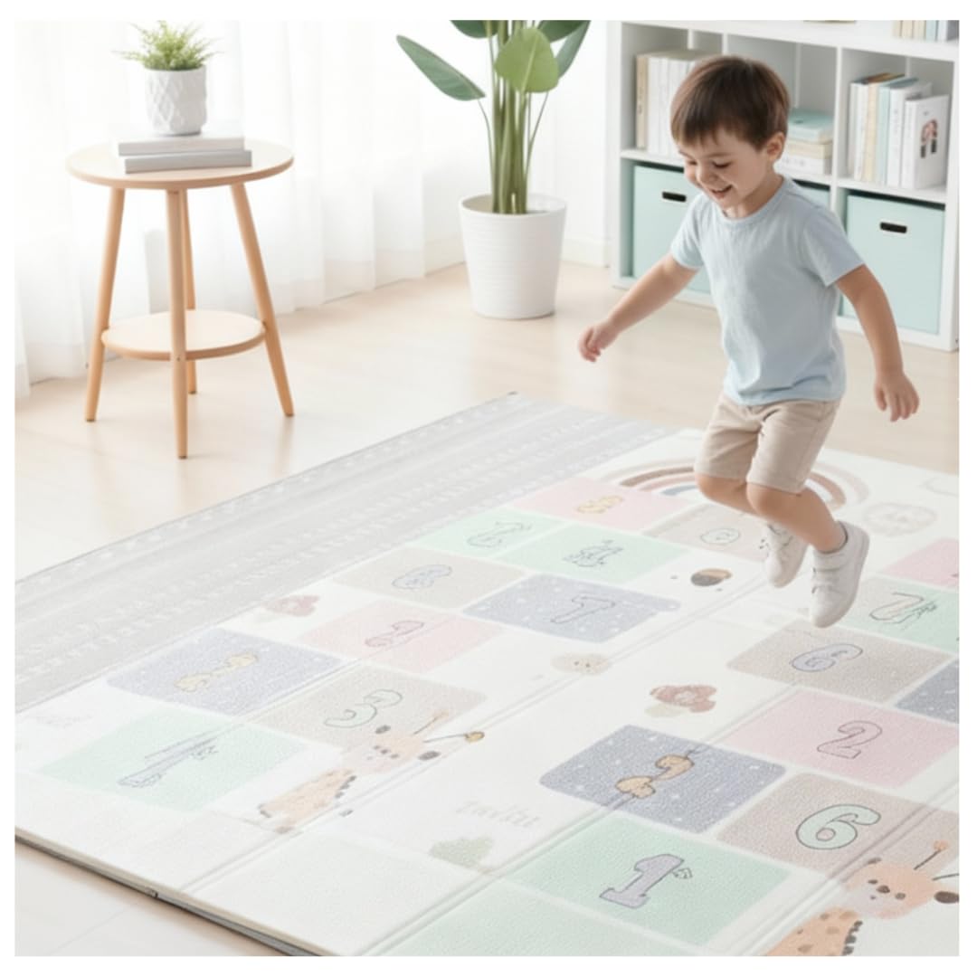 DAN&GO portable foldable mat enables quick setup anywhere.