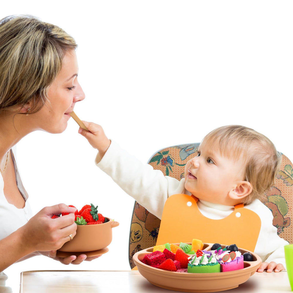 Dandat gift-ready baby feeding set ideal for new parents.