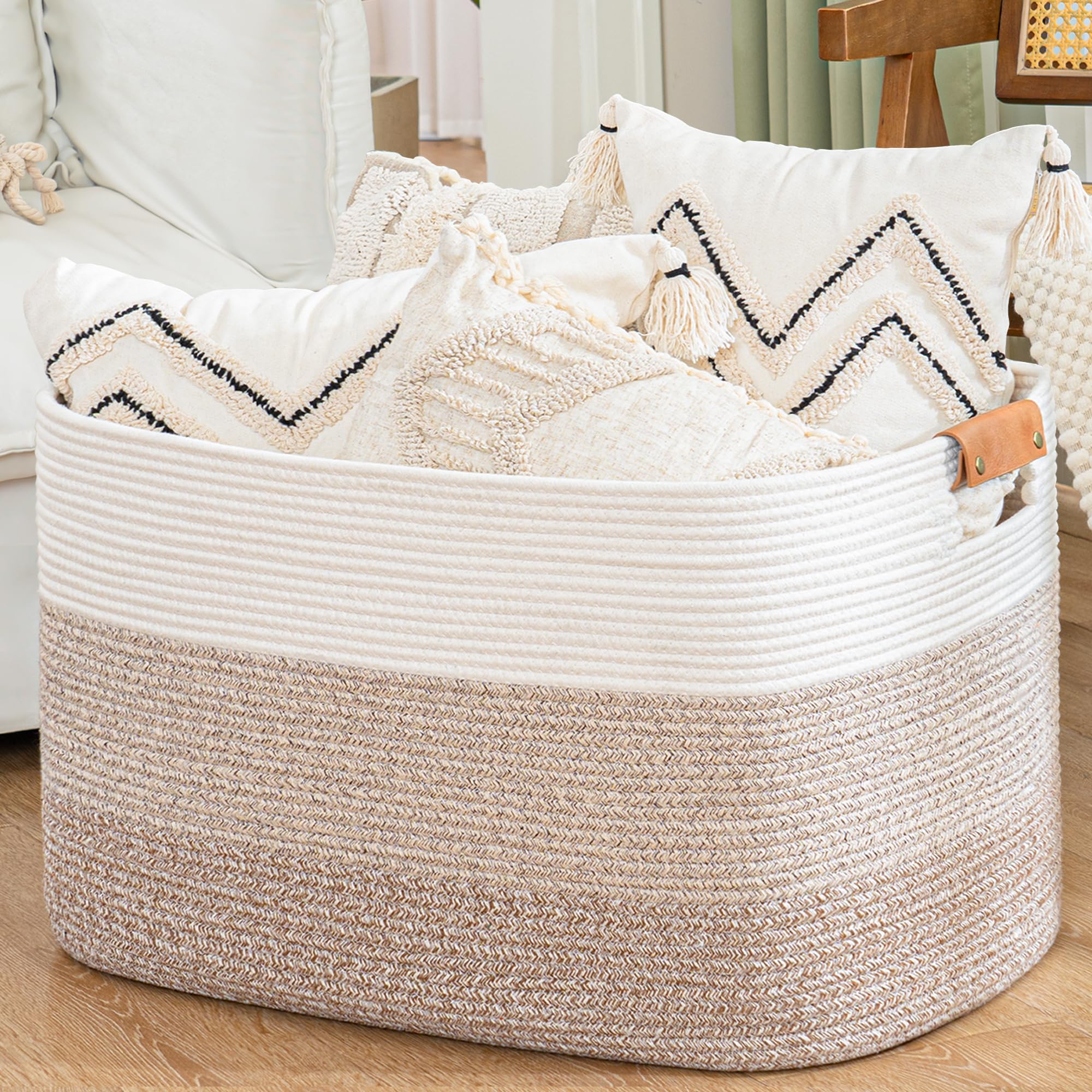 The danpinera 108L blanket basket shows cotton rope texture for durable storage.