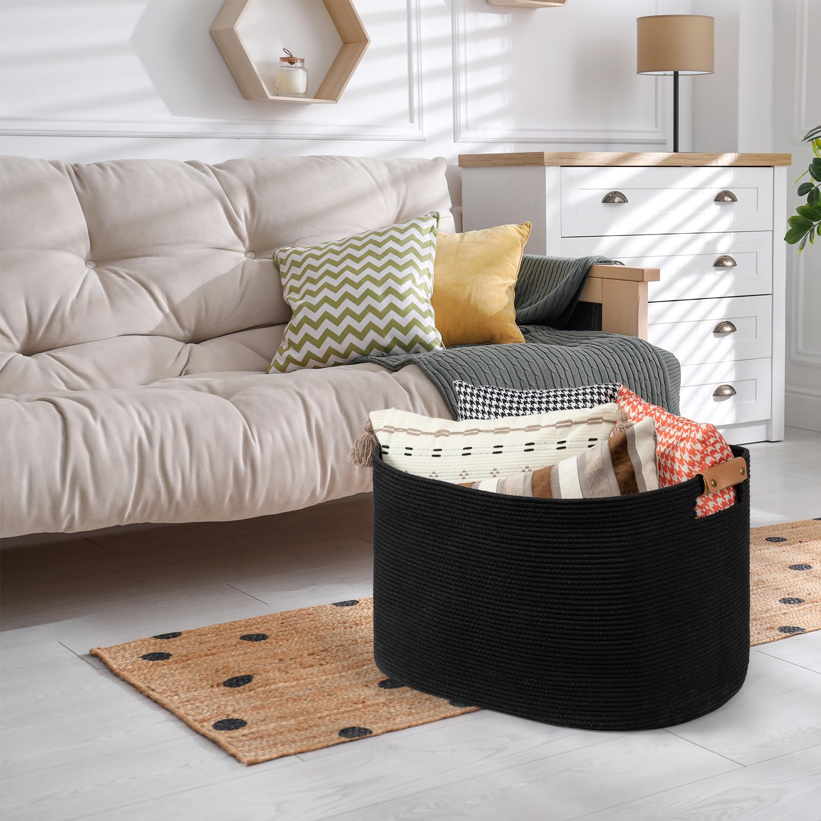 Danpinera machine washable woven basket makes cleaning convenient.