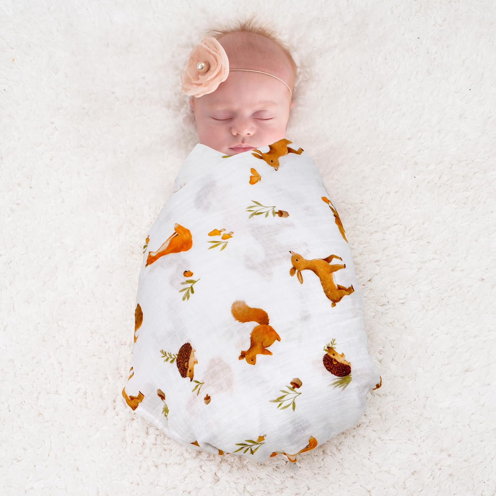 David's Kids breathable muslin blanket keeps baby cool and comfy.