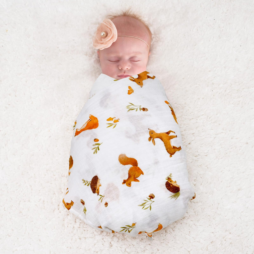 David's Kids breathable muslin blanket keeps baby cool and comfy.