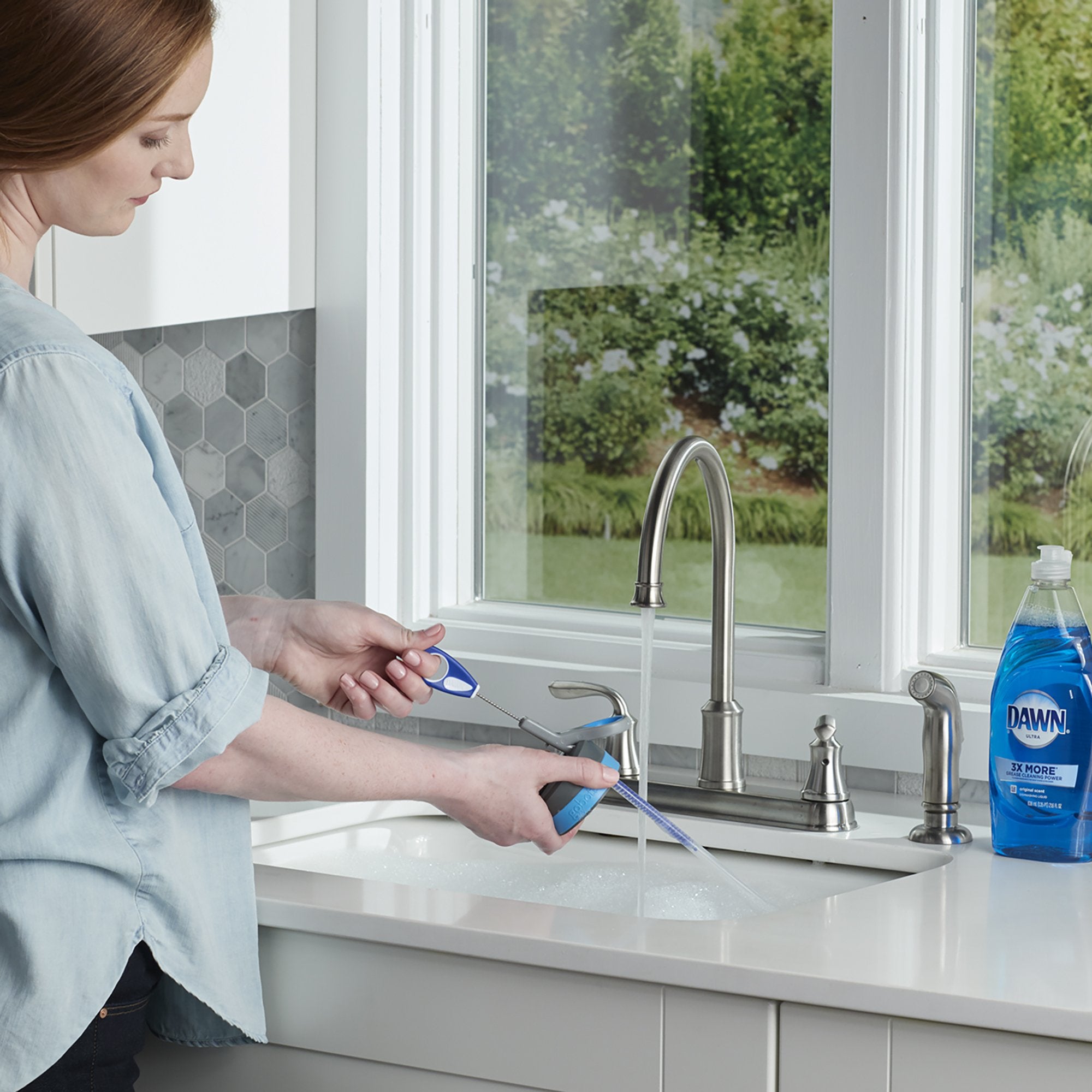 Dawn Hydration Cleaning Kit TPR grip handle for secure cleaning sessions