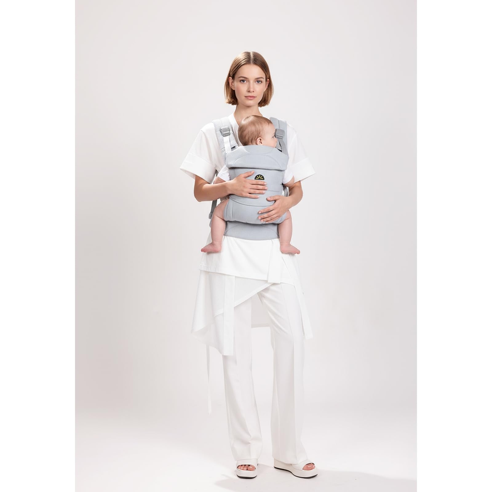 Dawnbud weightless baby carrier blue adjustable-buckles shows easy fit.