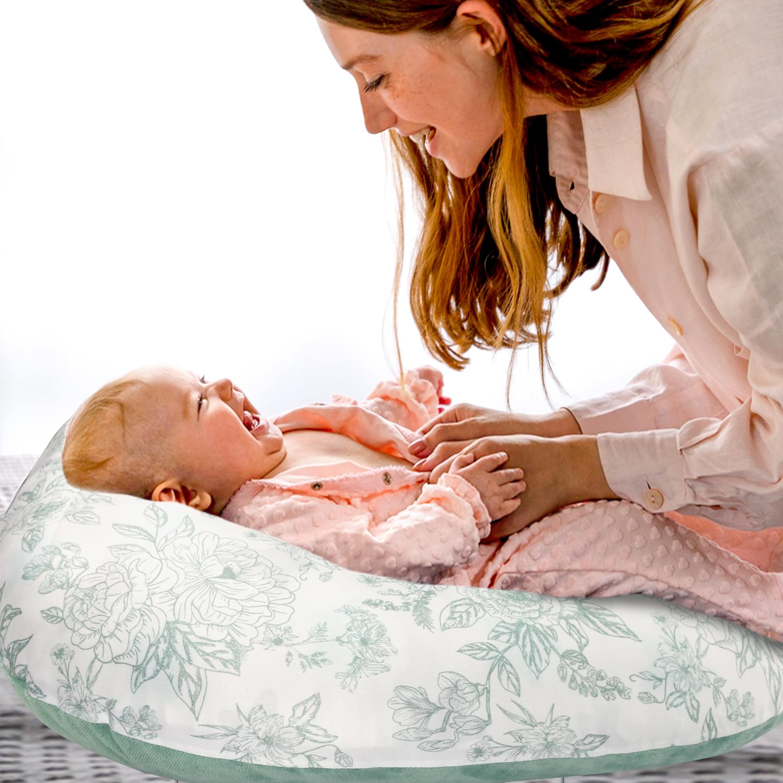 DAYEEBALL cover soft plush side detail emphasizing newborn comfort