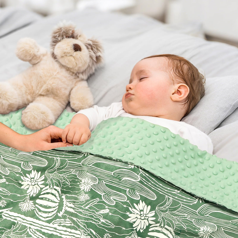 DAYEEBALL dotted backing back with warm plush texture for nap time