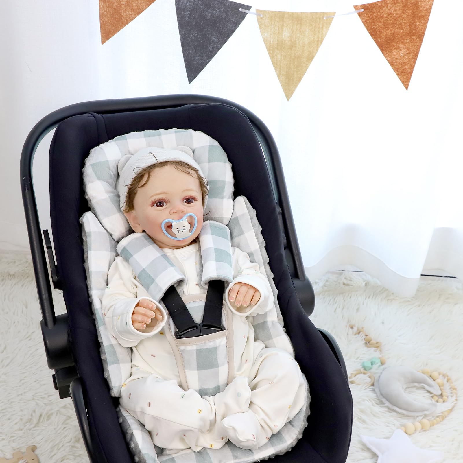 DAYEEBALL infant insert gift-ready packaging implies thoughtful shower gift option.