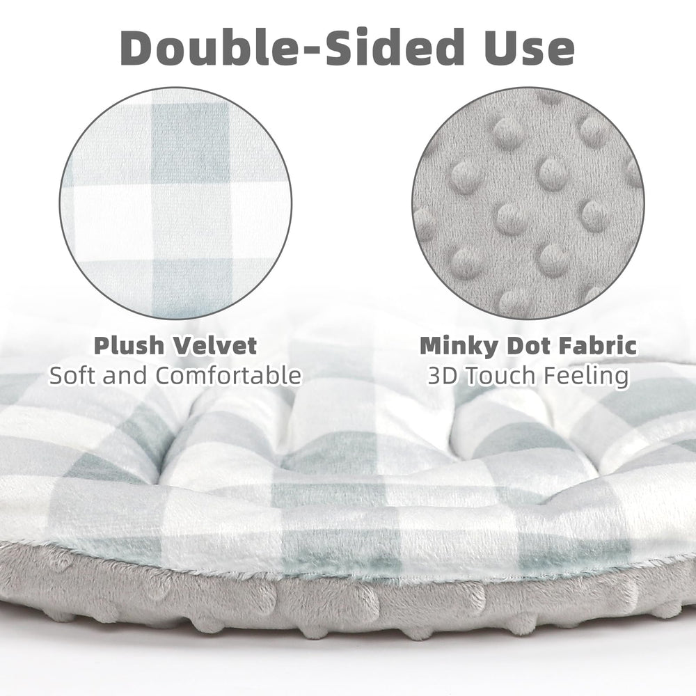 DAYEEBALL infant insert grey checkered pattern detail adds subtle style to any car seat.