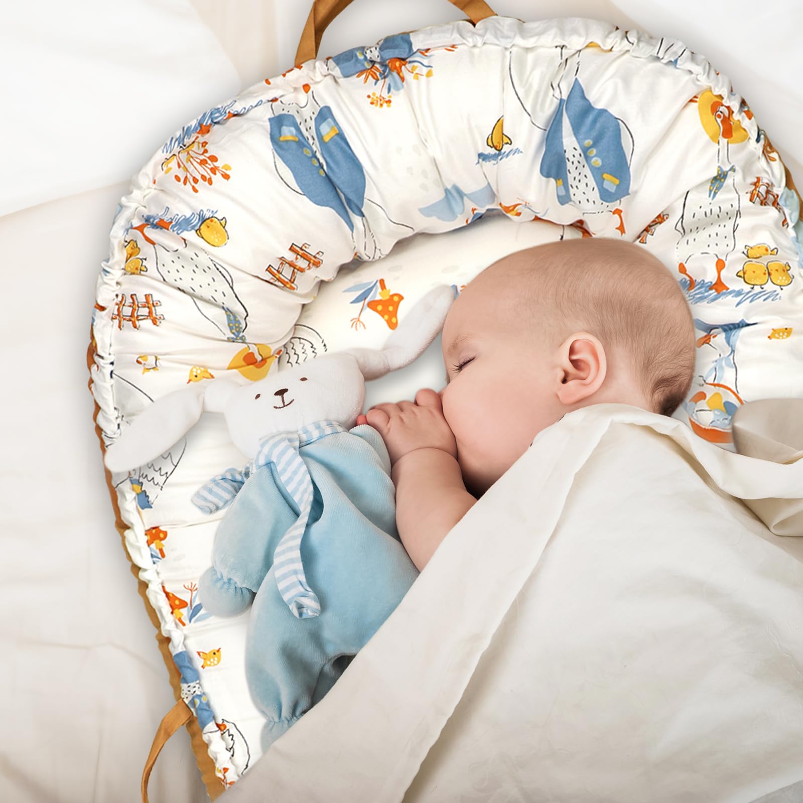 DAYEEBALL machine-washable cover stays soft and resists shrinking.