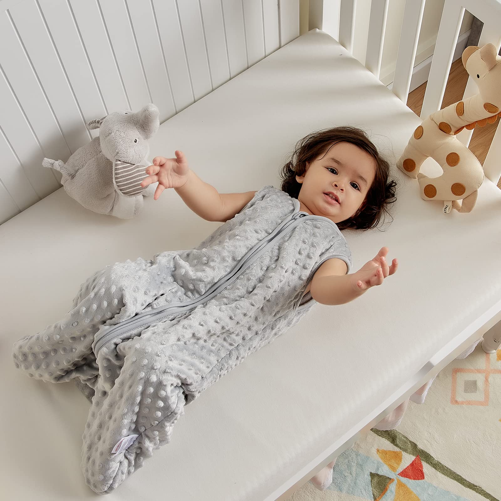 DaysU 0-6 months grey sleep sack keeps baby warm without overheating.