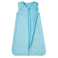 DaysU sleep sack two-way zipper enables easy dressing and diaper changes.