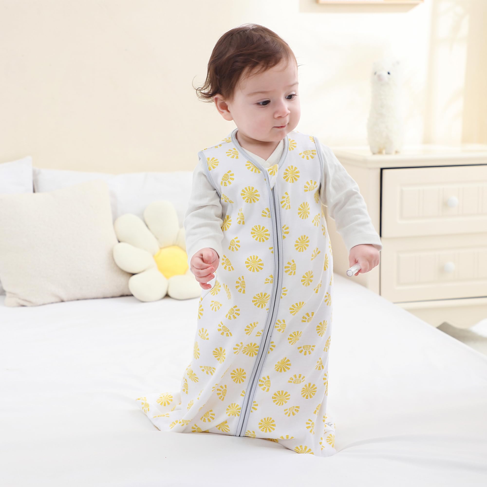 DaysU OEKO-TEX certified sleep sack safe on baby skin.