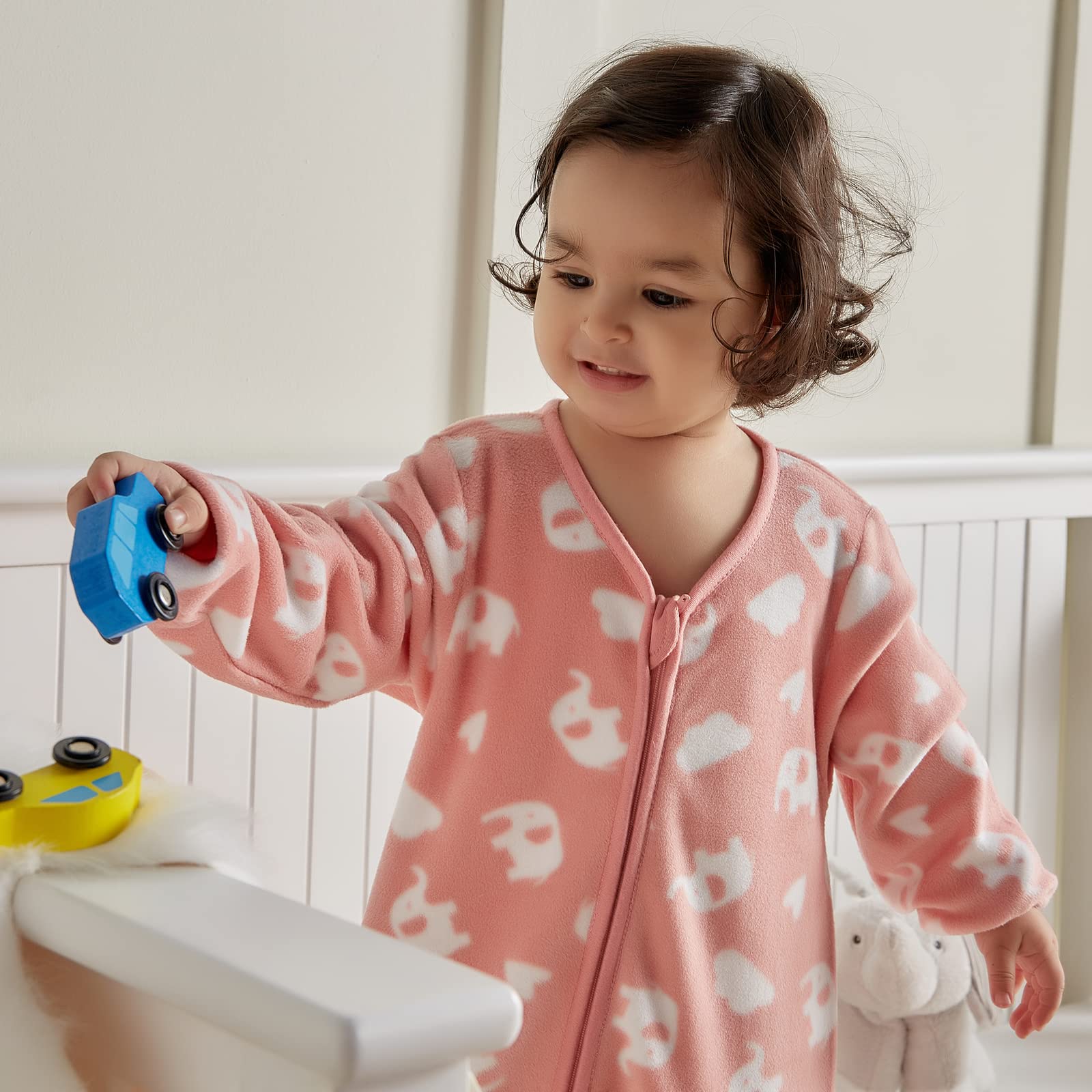 DaysU OEKO-TEX certified sleep sack ensures skin-friendly materials.
