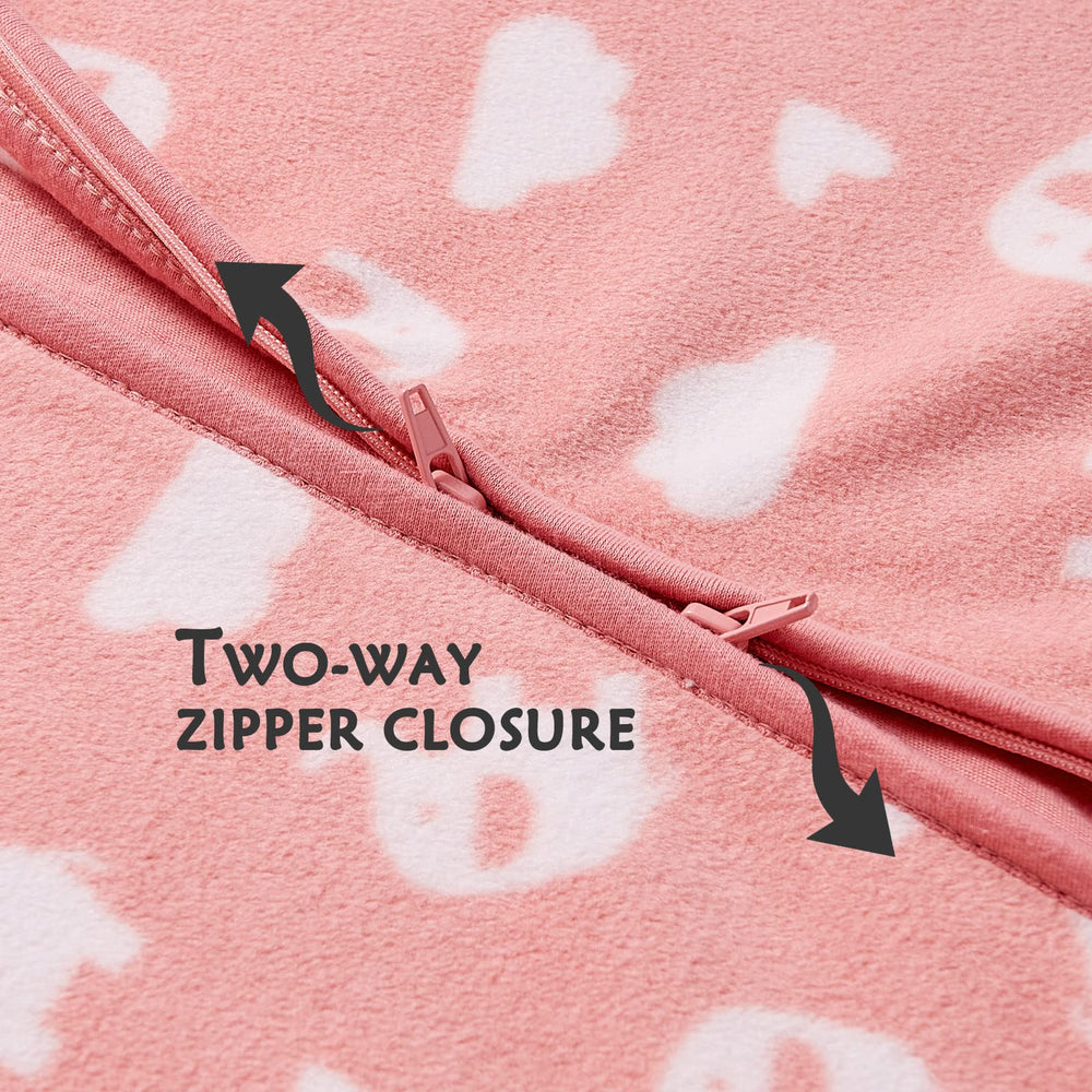 DaysU sleep sack crib usage photo shows versatility across crib and stroller.