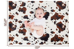 DCOOLGO cow blanket with dotted backing emphasizes skin-friendly softness.