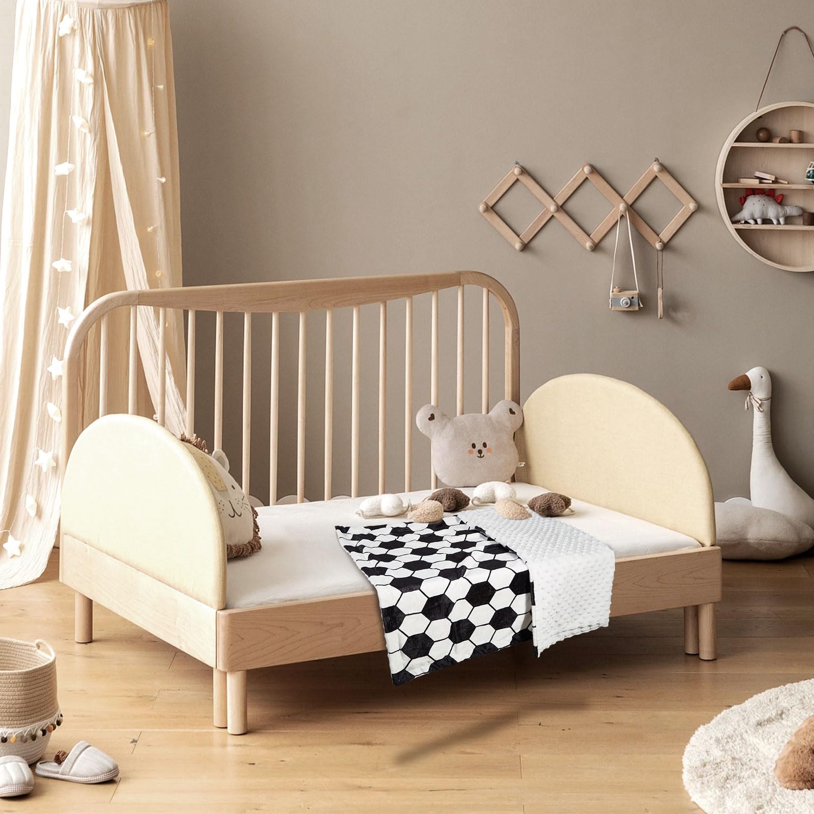 DCOOLGO blanket care: machine-washable and gentle on delicate skin