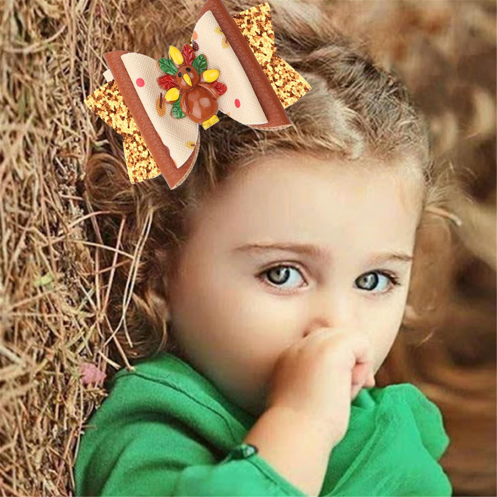 DDNFO turkey hair clip for baby girls offers lightweight comfort at parties.