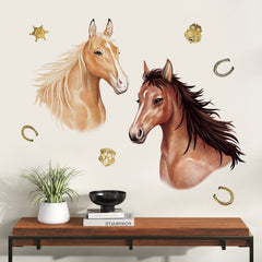 DecalMile farm animal decor features horse figures ideal for bedrooms and play areas.