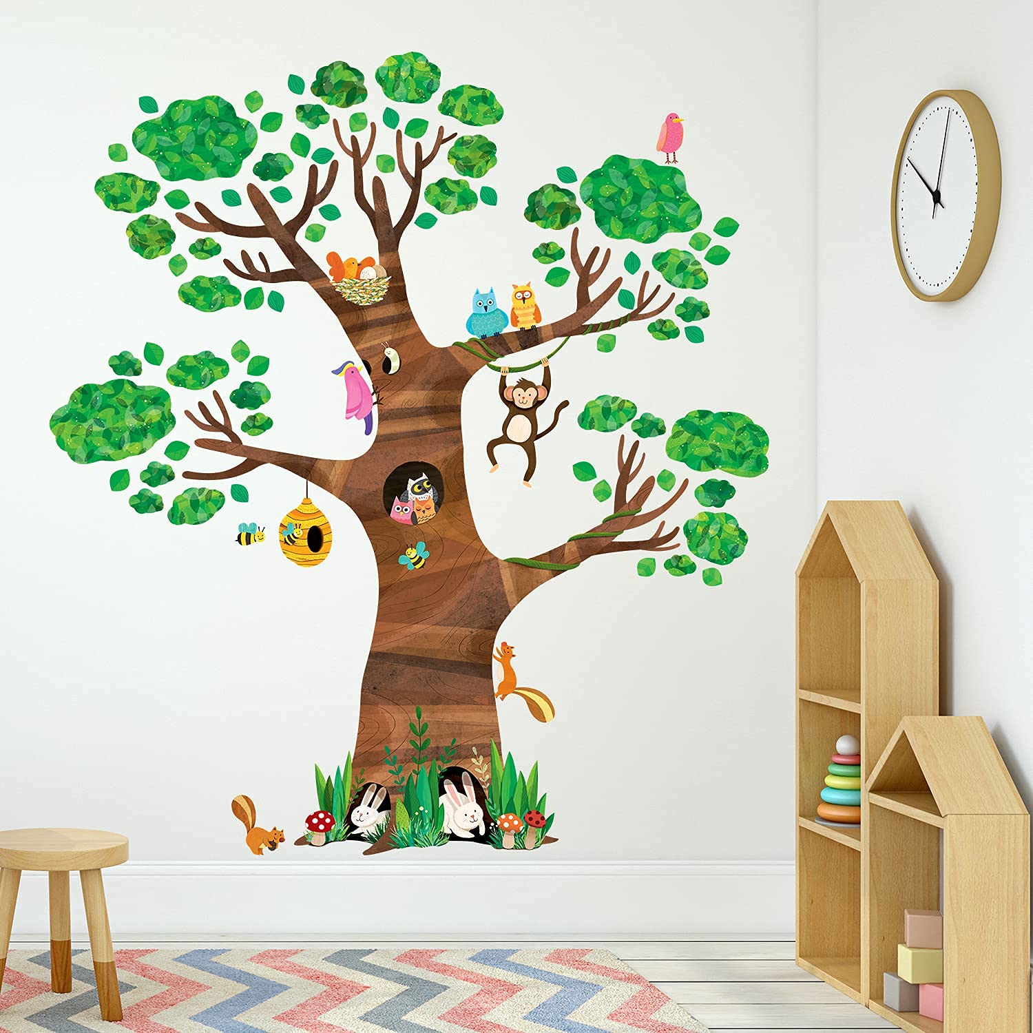 DECOWALL DL4-1709 kids-bedroom-tree-decor adds calm, imaginative space for storytelling.