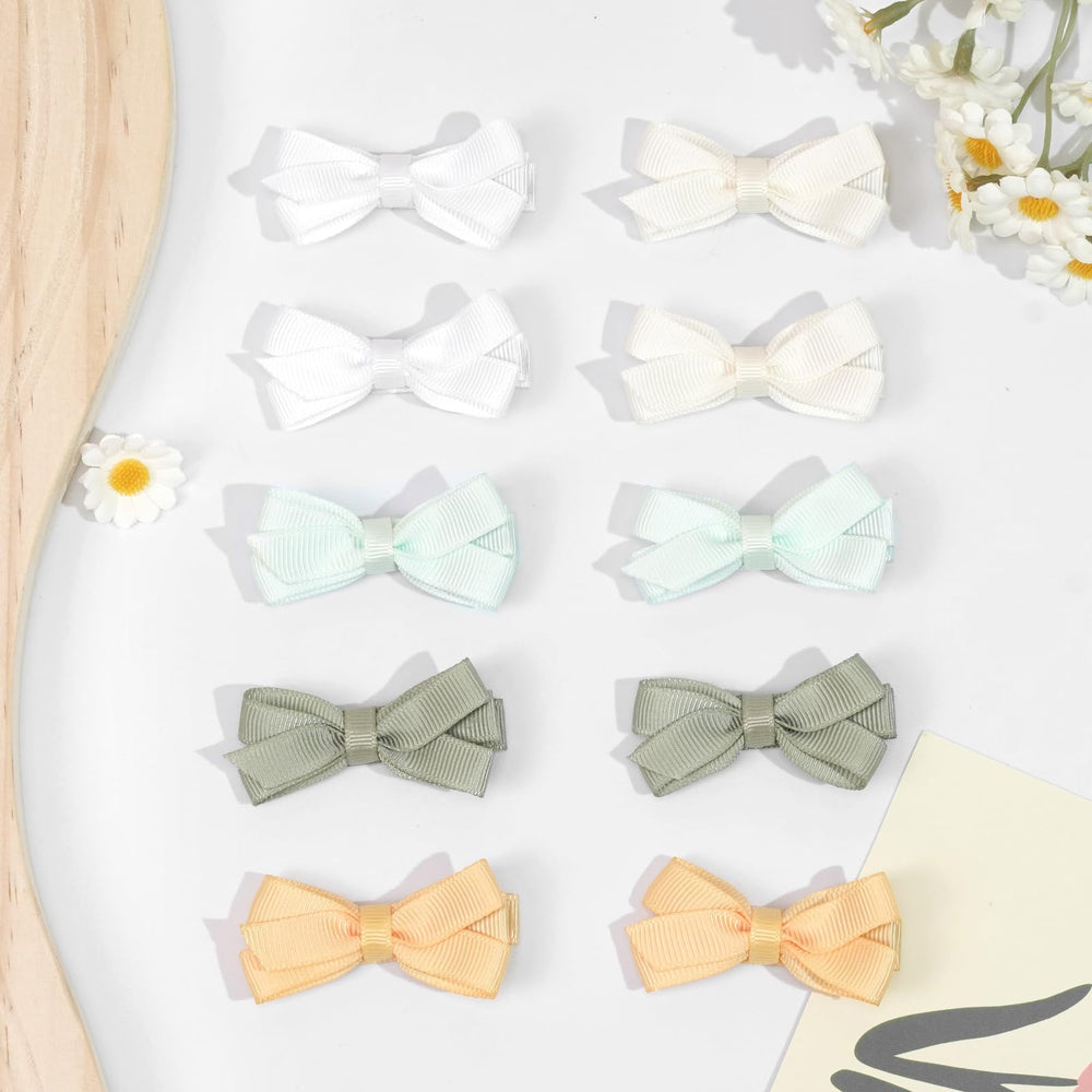 DED baby bows clip for babies and toddlers pairs well with outfits