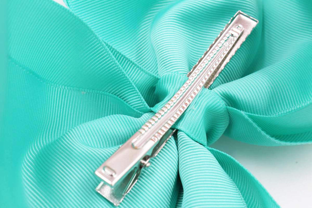DED handmade bows reflect careful craftsmanship for durable, giftable hair accessories.