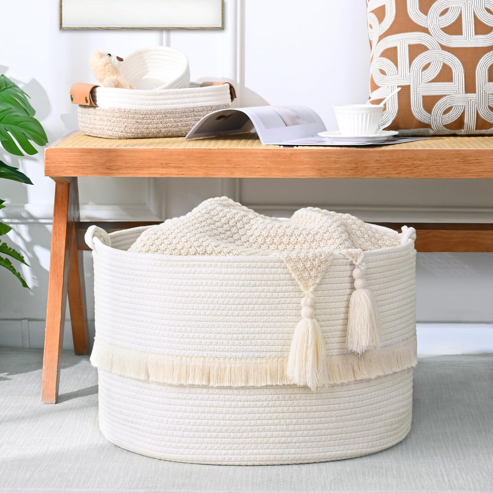 Degeyoyo 67L blanket basket close-up cotton rope showcases soft, odorless material.