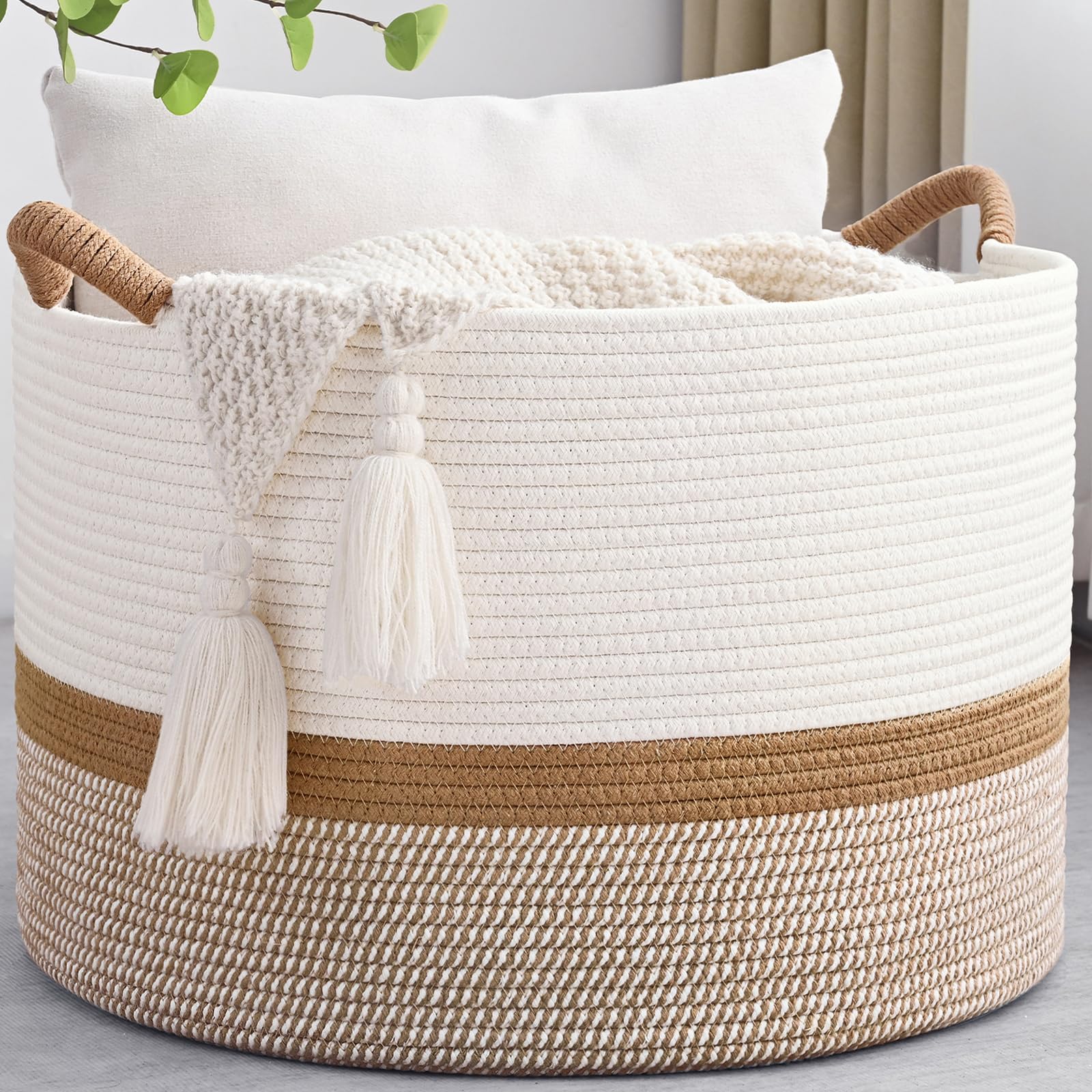 Degeyoyo 67L blanket basket folded for easy storage and quick setup.